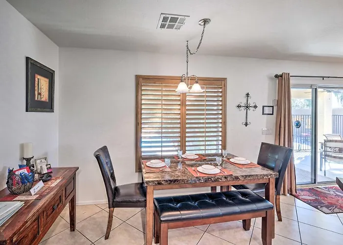 'bella Casa' W/ Pool & Hot Tub! Holiday home *