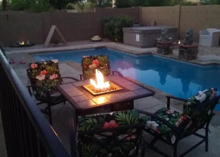 'bella Casa' W/ Pool & Hot Tub! Holiday home